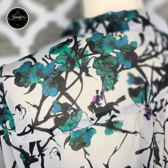 3/$30 LOFT Gray Semi-Sheer Abstract Floral Watercolor Tie Neck Blouse Size M - Picture 10 of 14